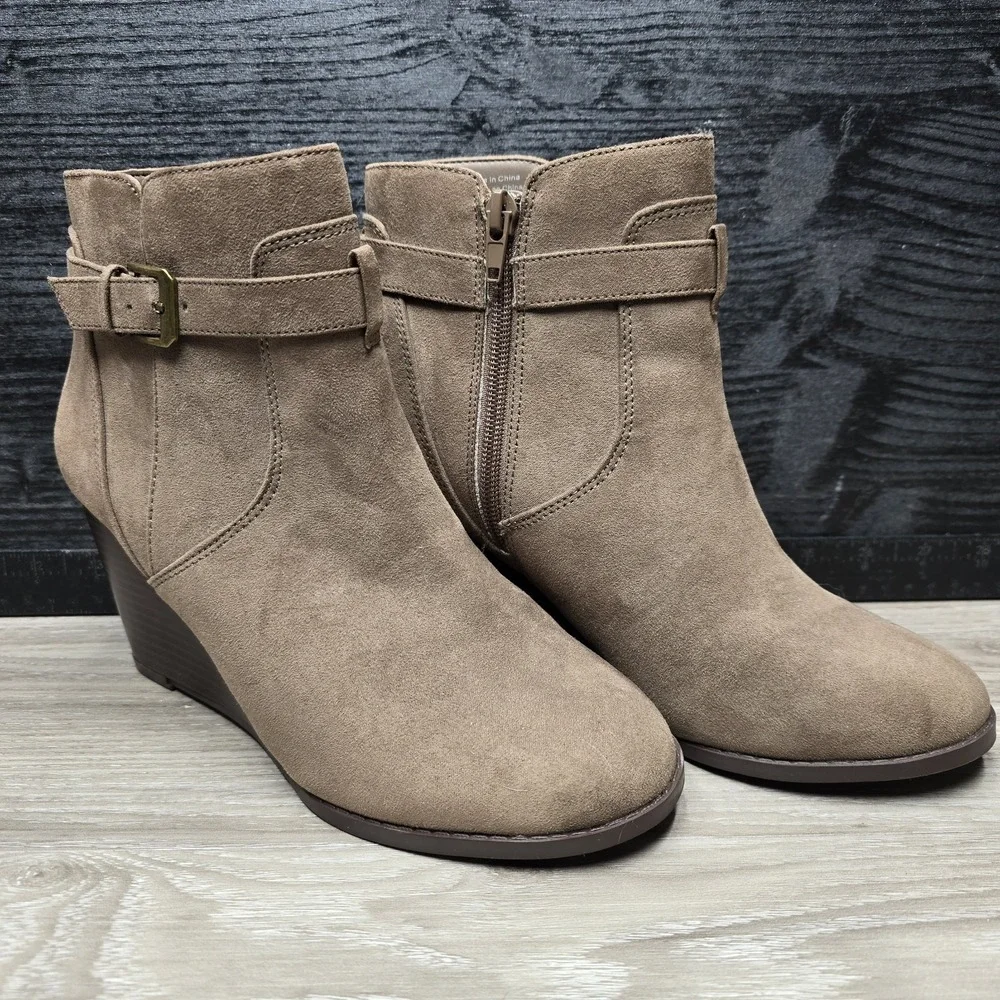 Market & Spruce Women's‎ Wedge Faux Suede Booties CD4 Brown Size 7.5